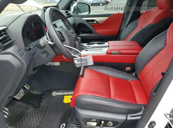 JTJMB7CX3R4041349 2024 LEXUS LX Белый Вид салона спереди