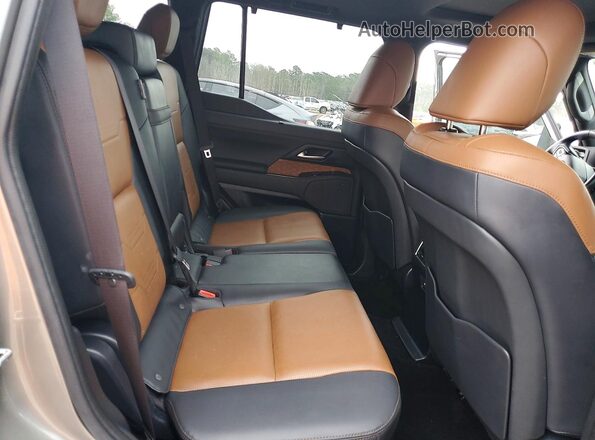JTJVBCDX1R5005973 2024 LEXUS GX Silver Widok wnętrza z tyłu