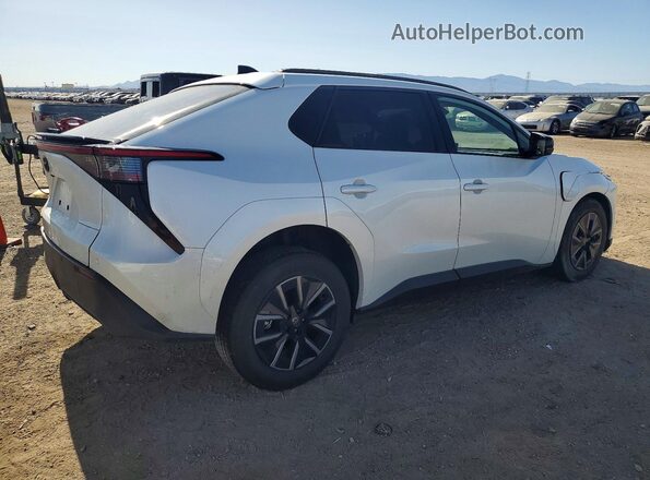 JTMBCAEB7TJ000284 2026 TOYOTA LE White Trasero derecho