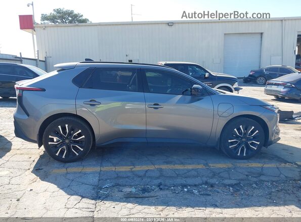 JTMBCAEBXTA002286 2026 TOYOTA LIMITED Gray Widok wnętrza z tyłu