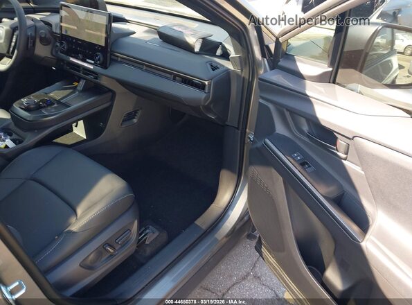 JTMBCAEBXTA002286 2026 TOYOTA LIMITED Gray Widok wnętrza z przodu