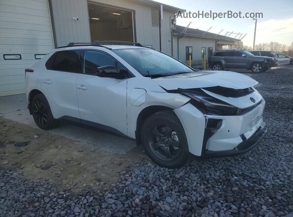JTMBDAFB8TA000998 2026 TOYOTA LE White Delantero derecho