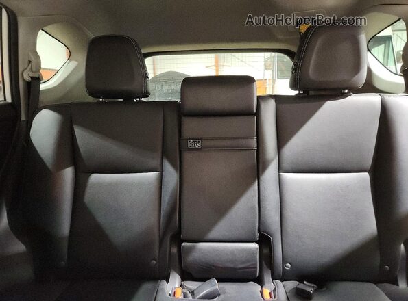 JTMDJREV7GD035709 2016 TOYOTA LIMITED Белый Вид задних сидений