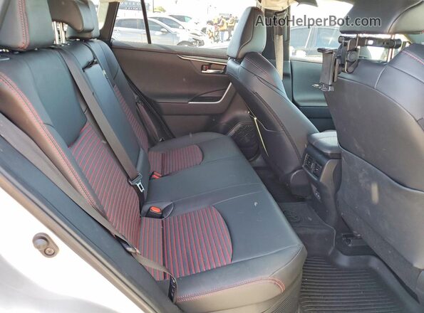 JTMEB3FV2SD277930 2025 TOYOTA RAV4 Серебряный Вид задней части салона