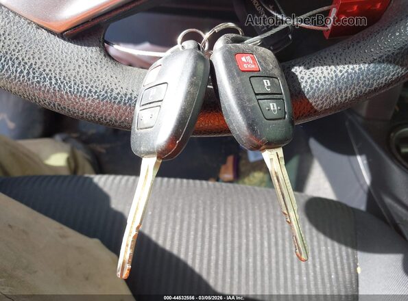 JTMZFREV3HJ131783 2017 TOYOTA LE Красный Вид панели приборов