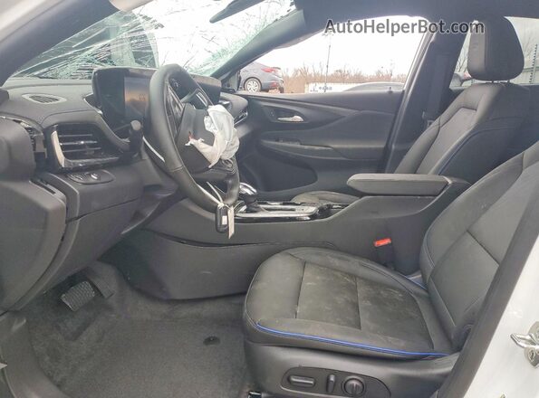 KL47LBEP2TB094523 2026 BUICK OTHER Белый Вид салона спереди