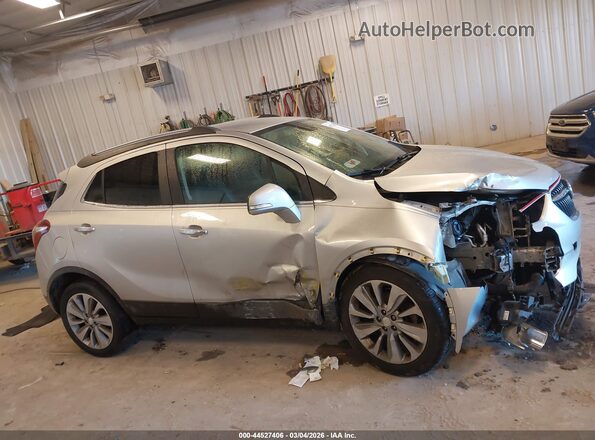 KL4CJASB3JB638824 2018 BUICK ENCORE Silver Vista interior trasera