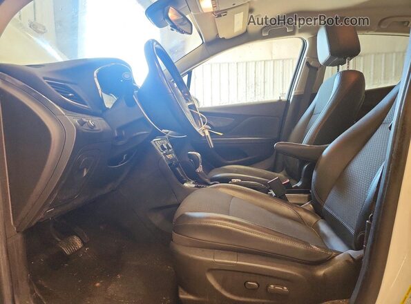 KL4CJASB3LB003637 2020 BUICK ENCORE Белый Вид салона спереди