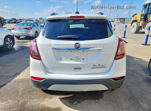 KL4CJASB6LB326130 2020 BUICK ENCORE Белый Вид сзади