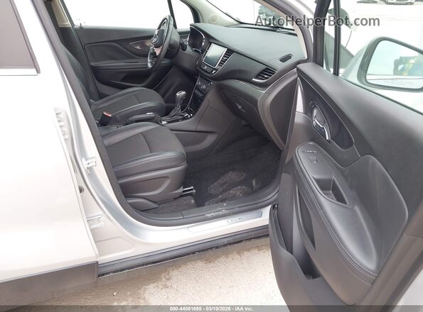 KL4CJASB8KB963101 2019 BUICK ENCORE Серебряный Вид салона спереди