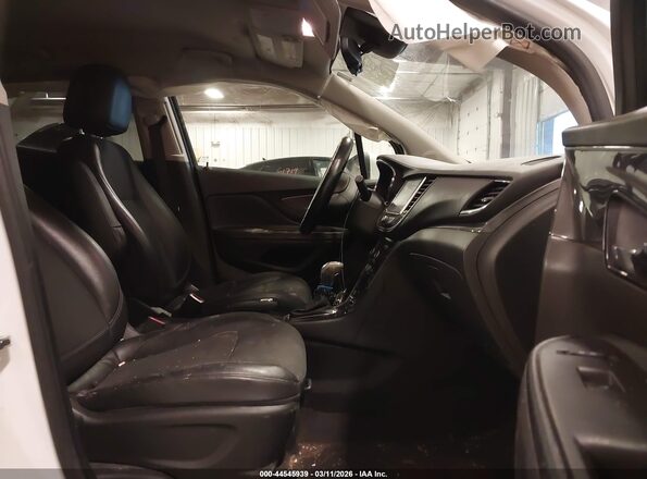 KL4CJASB8LB052459 2020 BUICK ENCORE Белый Вид салона спереди