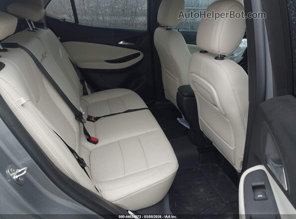 KL4MMGSL6PB093556 2023 BUICK ENCORE Gray Vista de la etiqueta del VIN
