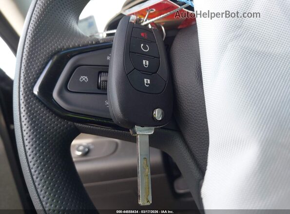 KL77LFEPXTC033103 2026 CHEVROLET TRAX Черный Вид панели приборов