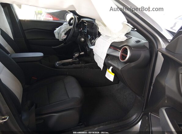 KL77LGEP7TC047384 2026 CHEVROLET TRAX Silver Front interior view