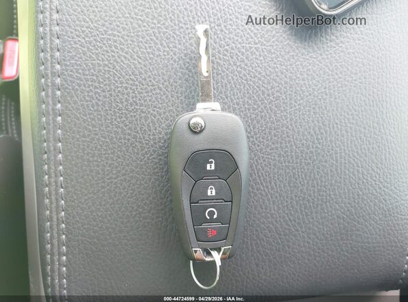 KL77LGEP8SC281113 2025 CHEVROLET TRAX Черный Вид панели приборов