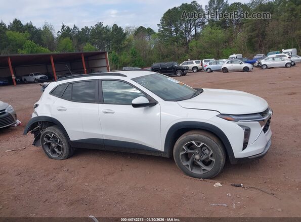 KL77LHE23RC054187 2024 CHEVROLET TRAX Белый Вид задней части салона