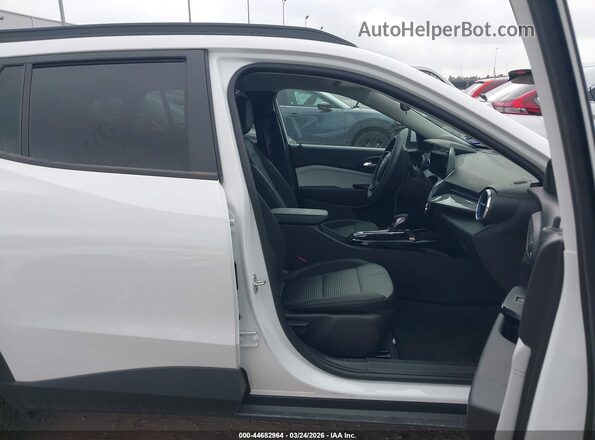 KL77LHEP0TC096514 2026 CHEVROLET TRAX Белый Вид салона спереди