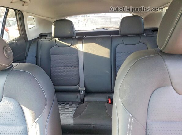 KL77LHEP1SC314927 2025 CHEVROLET TRAX Silver უკანა სავარძლების ხედი
