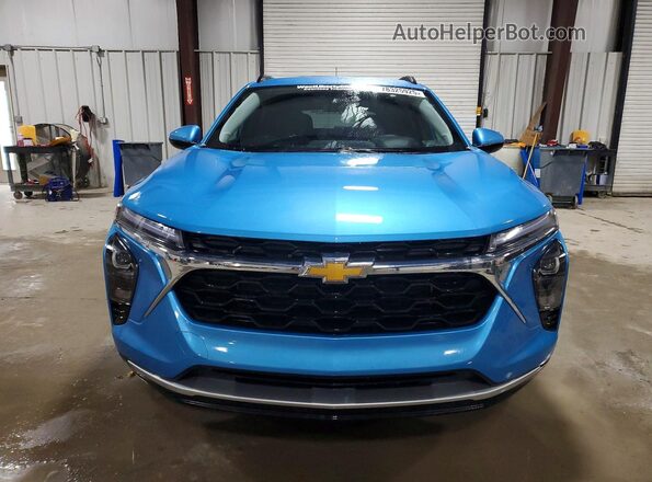 KL77LHEP1TC028528 2026 CHEVROLET TRAX Синий Вид спереди