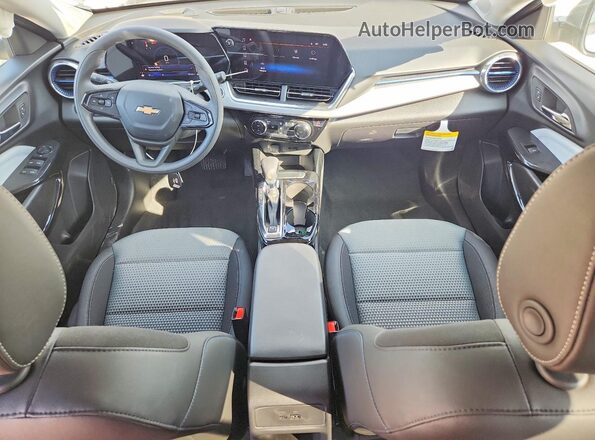 KL77LHEP3TC093669 2026 CHEVROLET TRAX Gray წინა პანელის ხედი