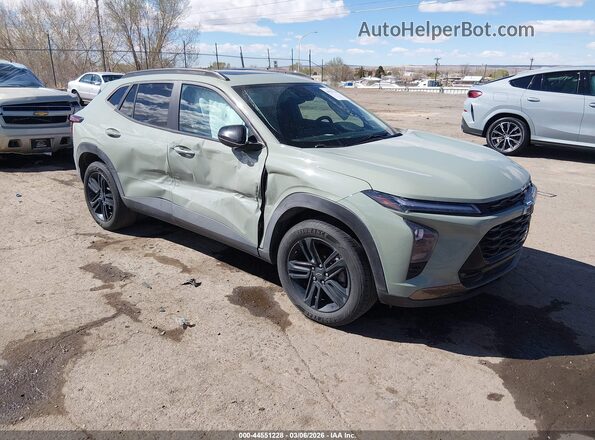 KL77LKEP1SC058740 2025 CHEVROLET TRAX Green Przód prawy