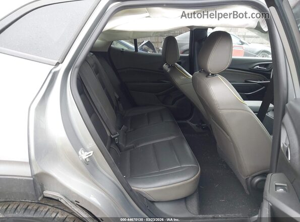 KL77LKEP7SC087823 2025 CHEVROLET TRAX Серый Вид наклейки с VIN-кодом