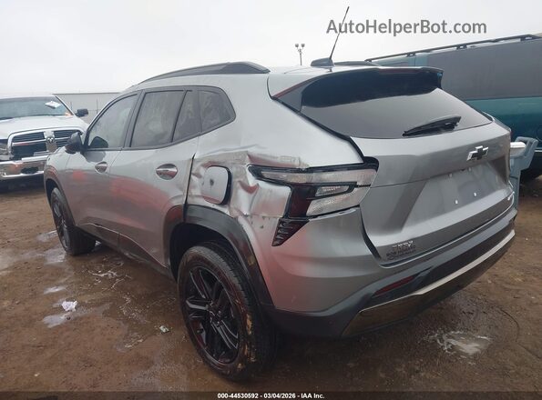 KL77LKEP9TC010470 2026 CHEVROLET TRAX Серебряный Задняя левая четверть
