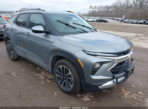 KL79MPSL8TB054793 2026 CHEVROLET TRAILBLAZER Серый Передняя правая четверть