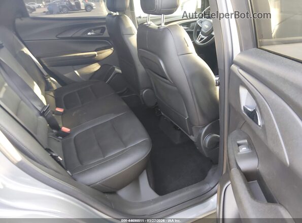 KL79MVSL1PB040406 2023 CHEVROLET TRAILBLAZER Gray Widok naklejki z numerem VIN