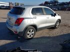 2020 Chevrolet Trax Fwd Ls Silver vin: KL7CJKSB2LB030577