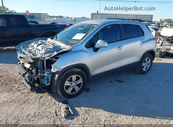 KL7CJKSB2LB030577 2020 CHEVROLET TRAX Silver Передня ліва чверть