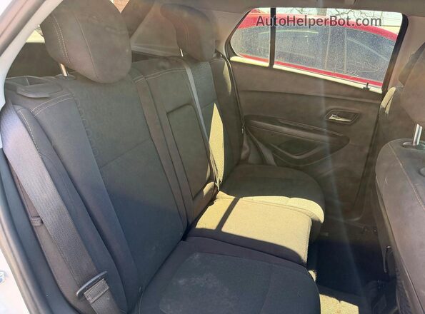 KL7CJKSB3MB302927 2021 CHEVROLET TRAX Белый Вид сзади
