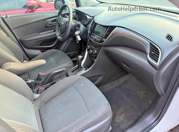 KL7CJKSB3MB302927 2021 CHEVROLET TRAX Белый Вид спереди