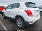 2018 Chevrolet Trax Ls Белый vin: KL7CJKSB9JB574135