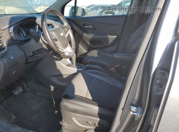 KL7CJLSB0KB821999 2019 CHEVROLET TRAX Silver Vista interior delantera
