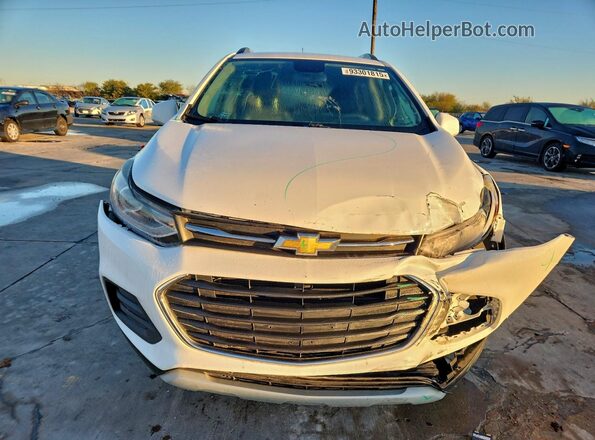 KL7CJLSB1MB310076 2021 CHEVROLET TRAX White Front view
