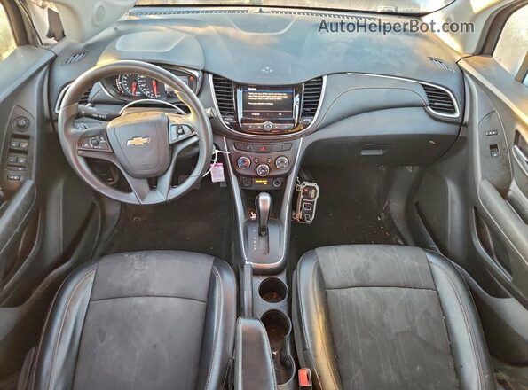 KL7CJLSB1MB310076 2021 CHEVROLET TRAX White Dashboard view