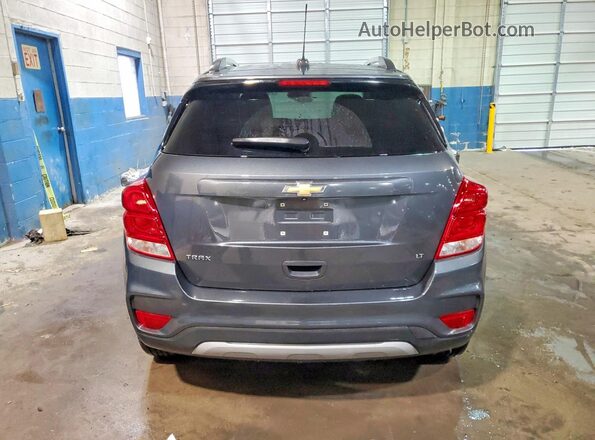 KL7CJLSB2JB617686 2018 CHEVROLET TRAX Gray Widok z tyłu