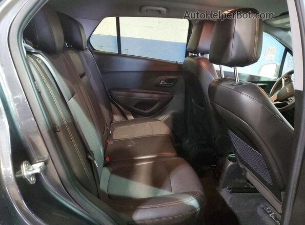 KL7CJLSB2JB617686 2018 CHEVROLET TRAX Gray Widok wnętrza z tyłu