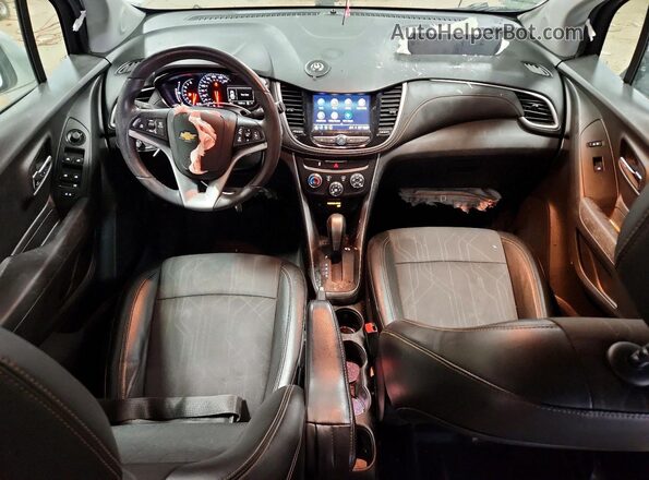 KL7CJLSB3JB634903 2018 CHEVROLET TRAX White Widok deski rozdzielczej