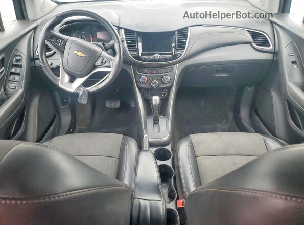 KL7CJLSB4MB338504 2021 CHEVROLET TRAX Blue Вид панелі приладів