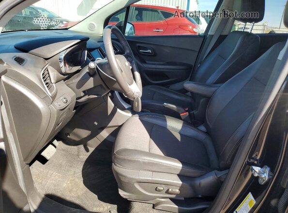 KL7CJLSB5MB355649 2021 CHEVROLET TRAX Blue Front interior view