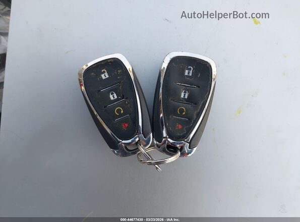 KL7CJLSB7KB811860 2019 CHEVROLET TRAX Серебряный Вид панели приборов