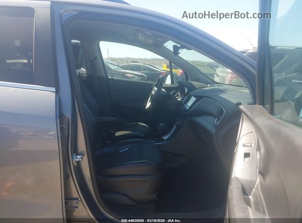KL7CJLSB8KB850232 2019 CHEVROLET TRAX Blue Вид салону спереду