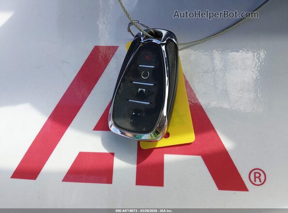 KL7CJLSM2NB568853 2022 CHEVROLET TRAX Бордовый Вид панели приборов