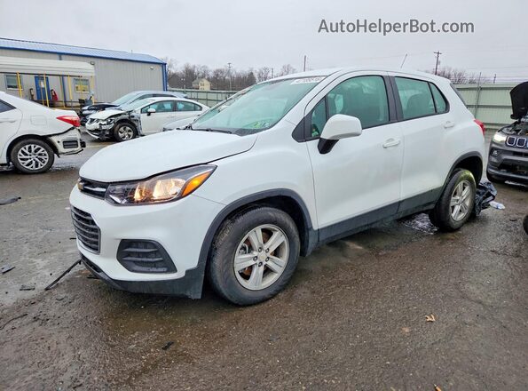 KL7CJNSB8HB258155 2017 CHEVROLET TRAX Белый Передняя левая четверть