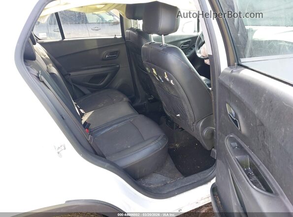 KL7CJPSB0LB086059 2020 CHEVROLET TRAX White Widok naklejki z numerem VIN