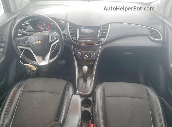 KL7CJPSB2KB749923 2019 CHEVROLET TRAX Белый Вид панели приборов