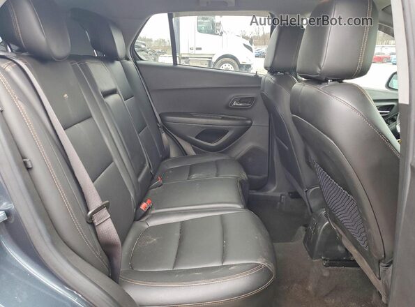 KL7CJPSB2MB358743 2021 CHEVROLET TRAX Blue Vista interior trasera
