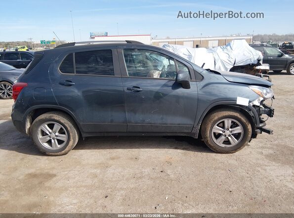KL7CJPSM1NB561383 2022 CHEVROLET TRAX Gray Vista interior trasera